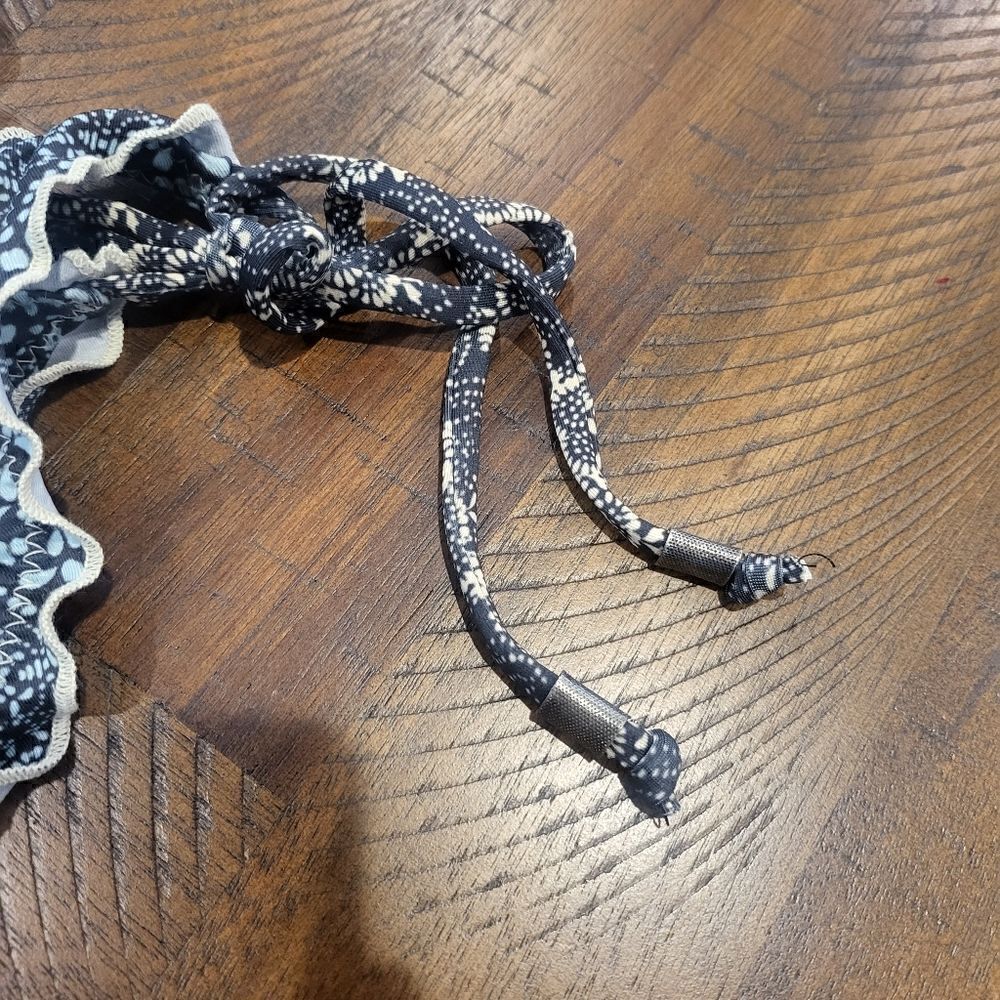Gypsy05 Desha Ruffled Triangle bikini top & bottom - Picture 5 of 6